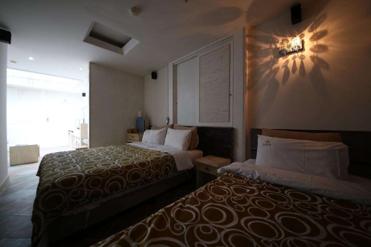 Dubai Hotel Daejeon Exterior photo