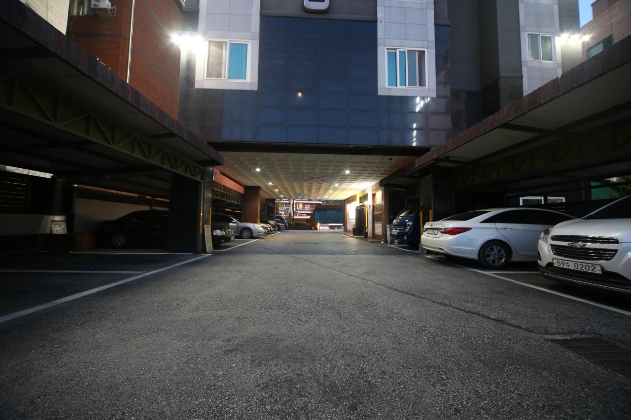 Dubai Hotel Daejeon Exterior photo